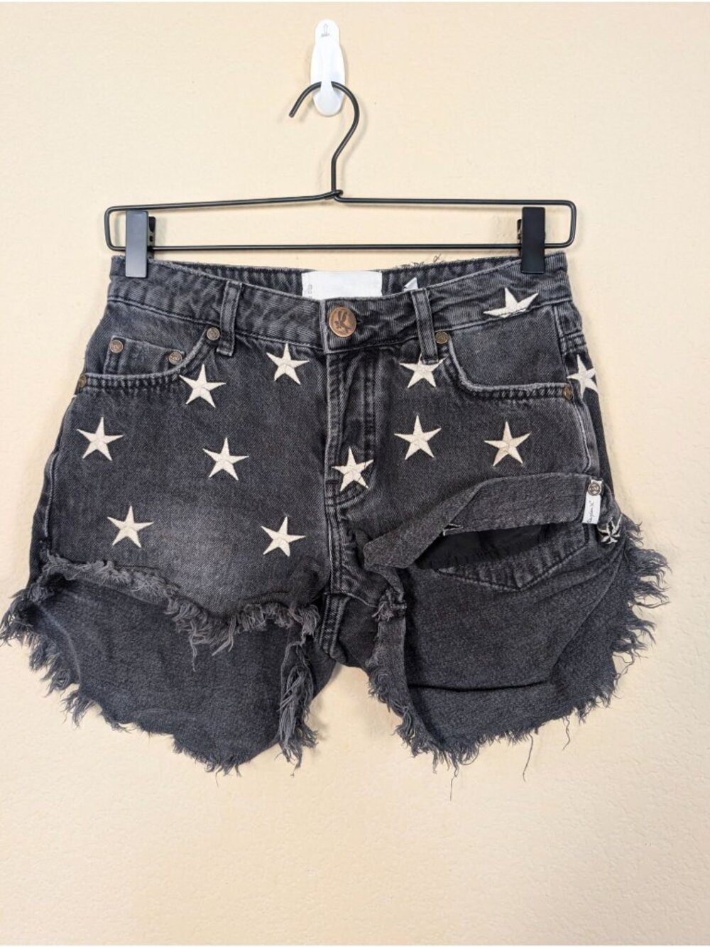 One Teaspoon Black Star Bandit Shorts size 0 Cutoff